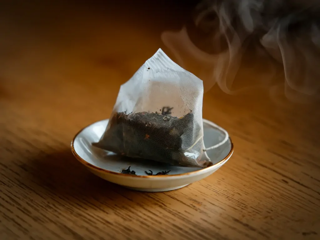 home remedies for bug bites black tea bag